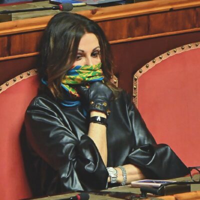 Copertina di Visibilia, l’ennesima furbata: fu salvata grazie a fondi Covid