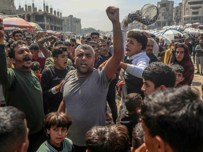 Gaza, ecco chi sono gli anti-Hamas in piazza