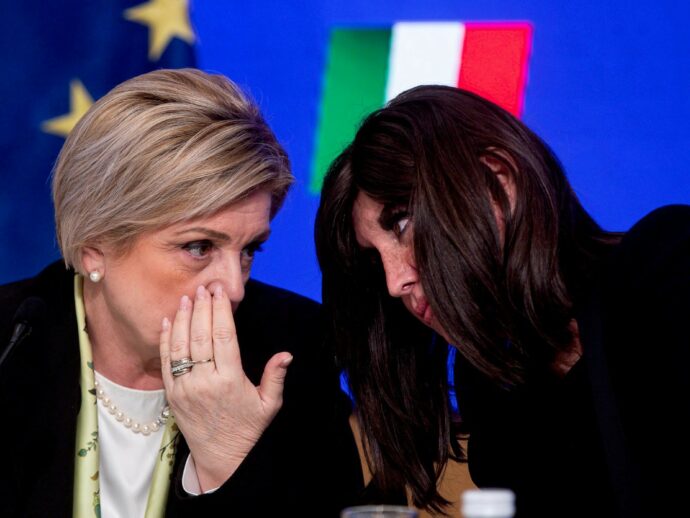 “Esami facili”. Valditara prova a fare  pulizia Bernini s’incarta