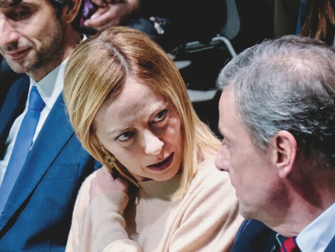Meloni copre i litigi attaccando Schlein. Salvini: “Ue morta”