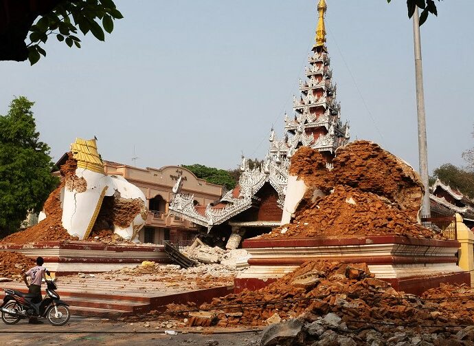Terremoto in Myanmar, oltre 1600 i morti accertati. Esperti Usa: “Si temono oltre 10mila vittime”. Ong: “Rischia emergenza sanitaria”