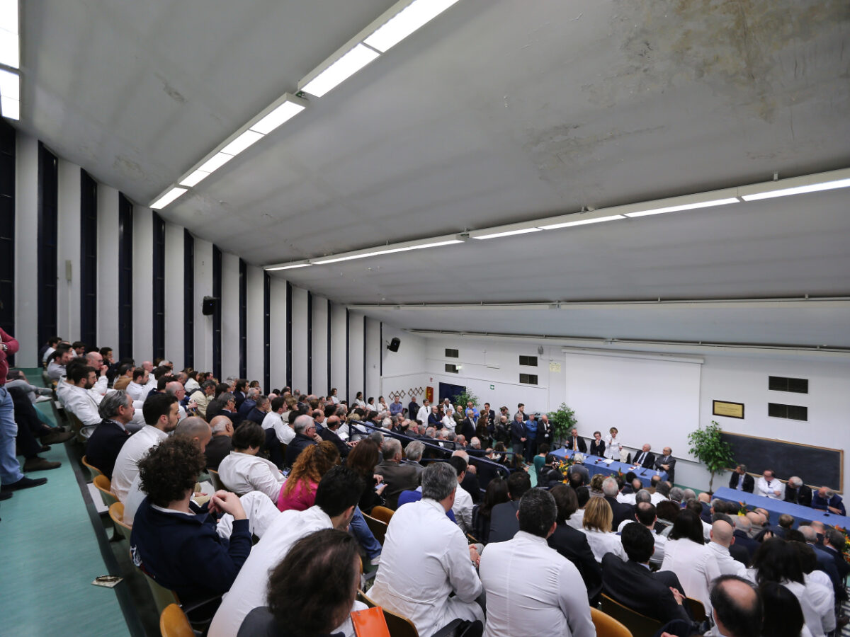 “Il problema di Medicina non è il numero chiuso, ma che non per forza selezioniamo i migliori. Serve un colloquio per valutare anche l’empatia”