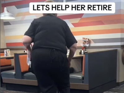 Copertina di Fatica a camminare, ma a 81 anni è costretta a fare la cameriera per mantenersi: la storia di Betty e della famiglia che le ha donato 222 mila dollari