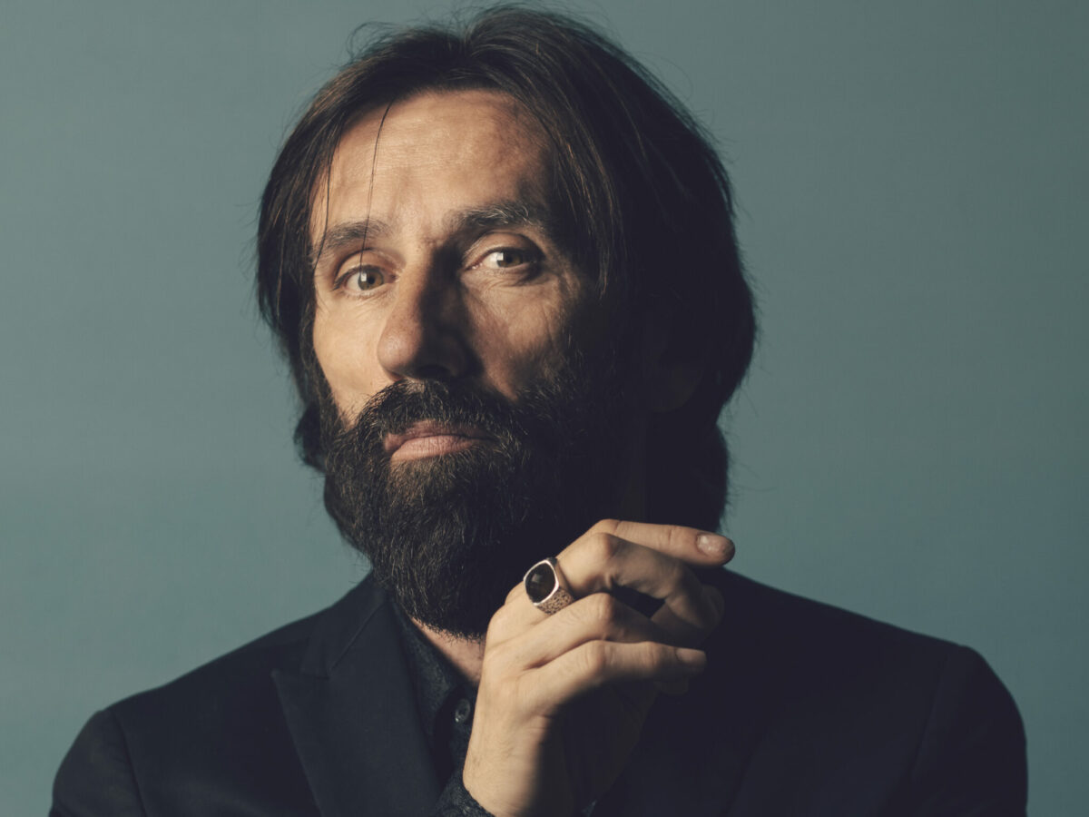 “Sul Web la manipolazione, l’assenza di regole e freni portano alla diffusione di balle letali. I Marlene Kuntz? Siamo molto in forma”: parla Cristiano Godano
