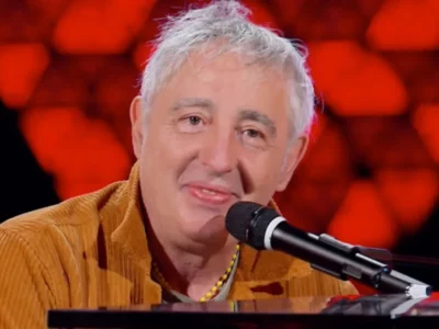 Copertina di “Riccardo Cocciante Continua a mettermi i bastoni tra le ruote anche dopo 30 anni. La vittoria di The Voice Senior? Non è cambiato nulla”: Erminio Sinni si sfoga
