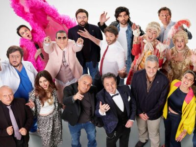 Copertina di “A GialappaShow Monica Setta intervista donne che spaccia per famosissime ma non conosce nessuno, a cui fa domande indelicate”: lo rivela la Gialappa’s Band
