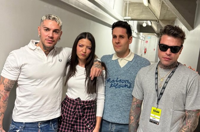 “Dissateci se avete coraggio”: i Me Contro Te insieme a Fedez ed Emis Killa dopo la bagarre con Gue’