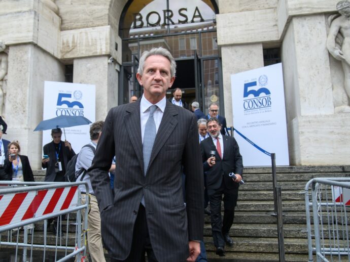 Mediobanca: “L’offerta di Mps porterebbe i nostri attuali soci al pieno controllo della nuova banca”