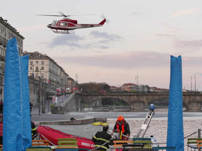 “Morto per un malore improvviso”: autopsia conferma la causa del decesso dell’autista caduto col bus nel Po