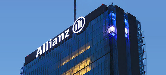 Allianz “sgancia l’atomica”: “I nostri fondi sostenibili Esg investiranno anche in bombe nucleari”