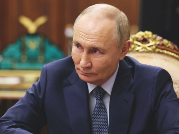 Ucraina, “Trump è frustrato dai due litiganti”. E Putin respinge la prima bozza Usa