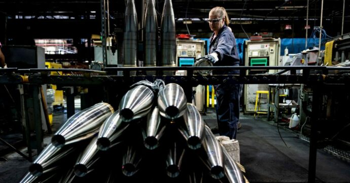 Gli Usa all’Europa: “Le armi dovete comprarle qui da noi”