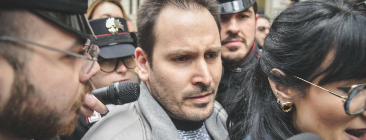 Copertina di Perquisizione a casa di Andrea Sempio. Si cerca l’arma del delitto in un canale, ne ha parlato un testimone