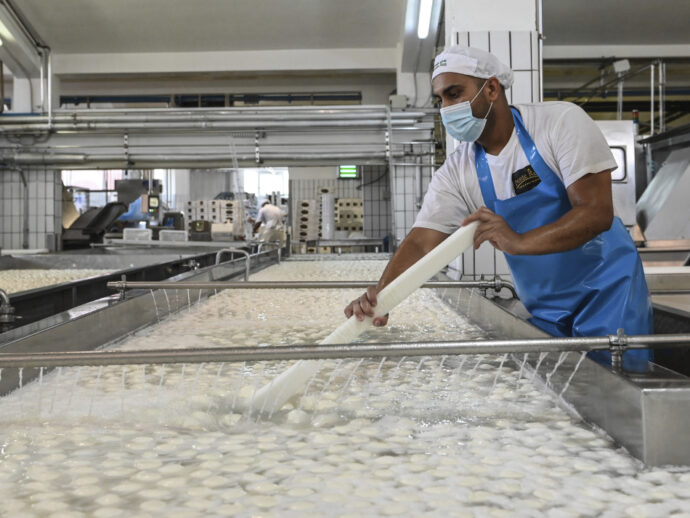 Dazi Usa, le aziende guardano ai mercati alternativi. Ecco i Paesi dove esportare il Made in Italy, dall’arredamento al vino