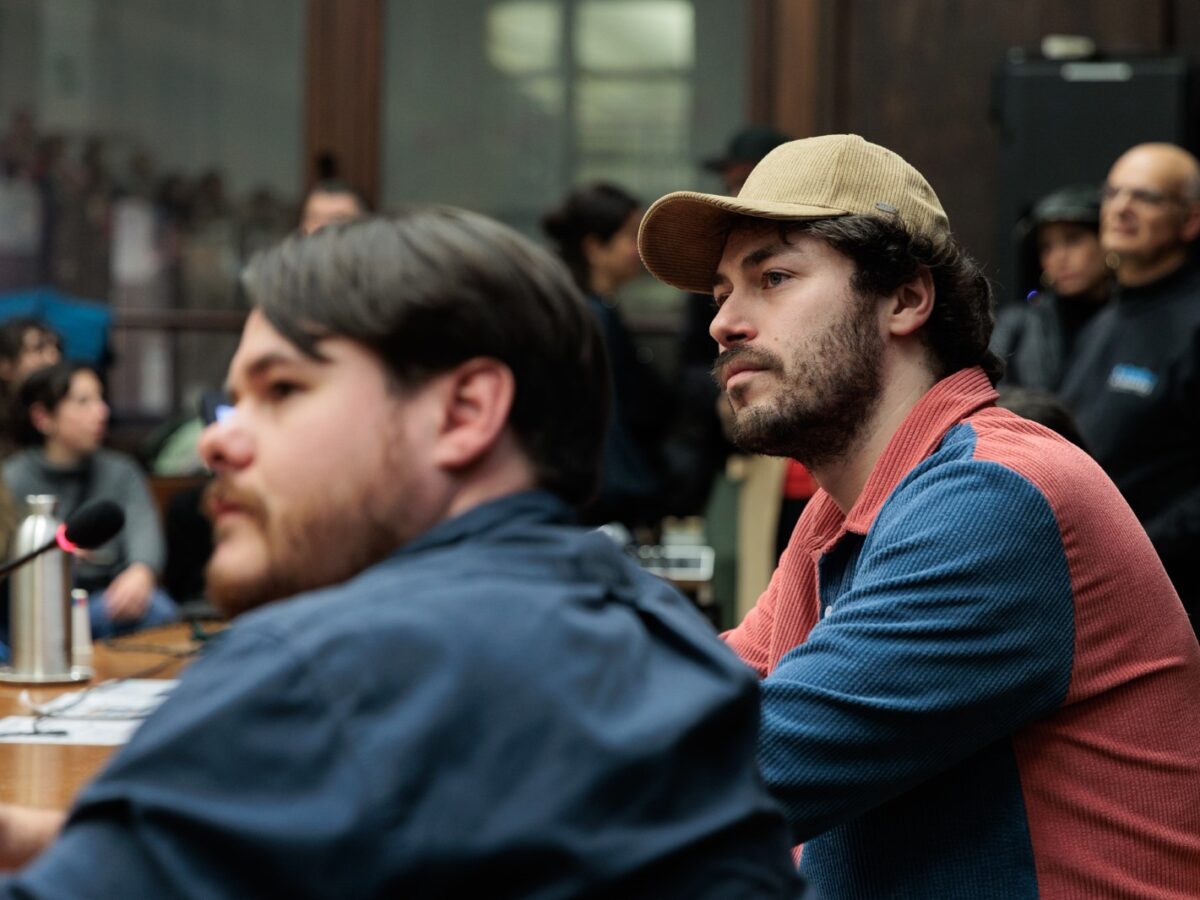 Pinguini Tattici Nucleari: “Gli italiani vivono in spazi provinciali con servizi che funzionano un po’ sì, un po’ no. L’assenza di aspirazioni è una porta a vivere vite a volte terribili, a fare scelte bruttissime”