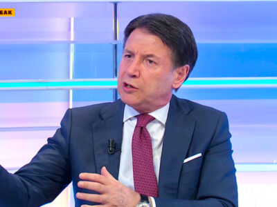 Copertina di Dazi, Conte attacca: “Meloni chiami Trump e gli dica ‘Italia first’ ed ‘Europa first’. È lo scendiletto Usa”. Su La7