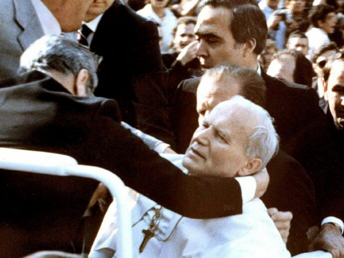 “Riaprite le indagini su attentato a Wojtyla”