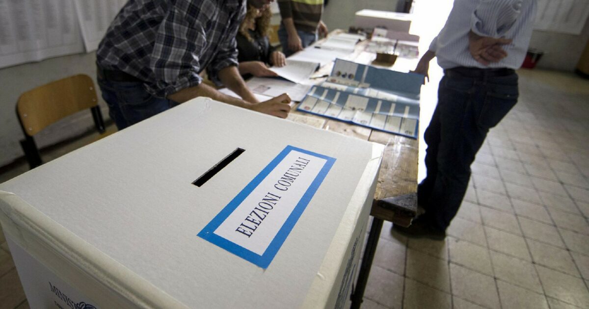 accordo per le elezioni amministrative a modugno sei arresti per scambio elettorale politico mafioso