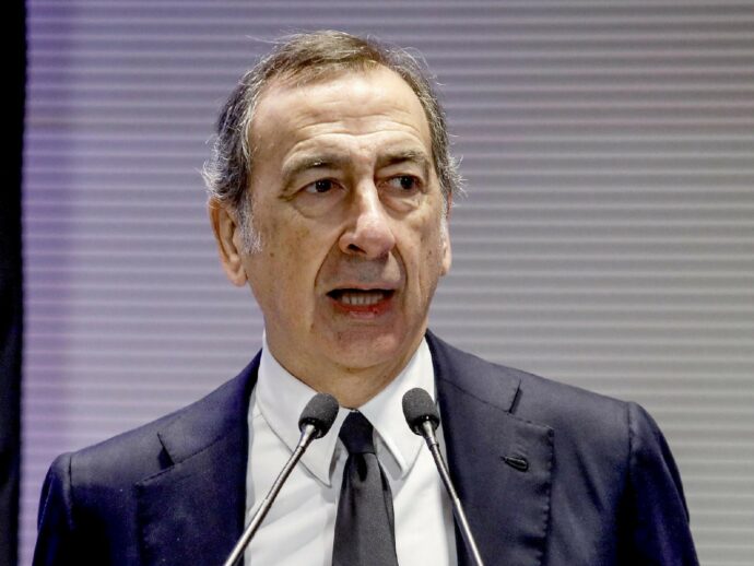 Salva-abusi a Milano, vertice con i pm in procura: Palazzo Marino ora tenta la carta della “giustizia riparativa”