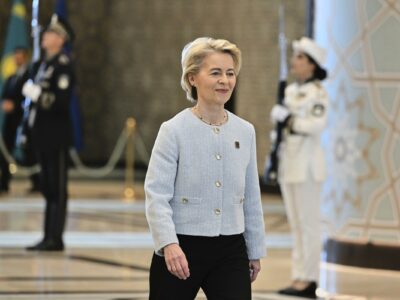 Copertina di Anche l’Ue a caccia di minerali strategici in Asia Centrale: von der Leyen promette investimenti per 12 miliardi