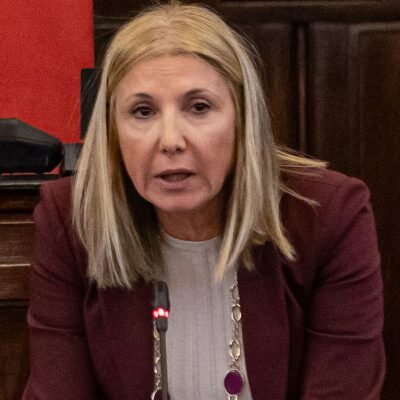 Copertina di Processo Hydra, danneggiata l’auto della pm Alessandra Cerreti. Era parcheggiata dentro al Palazzo di Giustizia di Milano