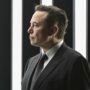 Copertina di Musk annuncia lo stop ai finanziamenti a Trump: “Ho già fatto abbastanza”