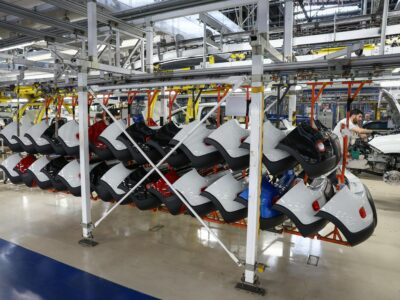 Copertina di Dazi Usa, dopo le auto tocca alla componentistica. La situazione americana e le preoccupazioni in Italia