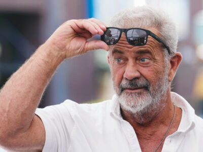 Copertina di Mel Gibson sul set di Cristo e Blanchett fa fantascienza