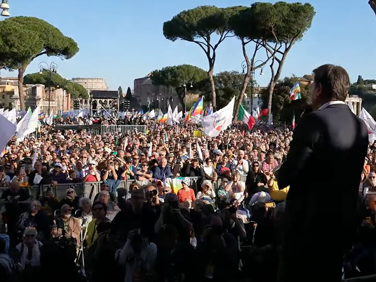 No Al Riarmo Conte Dal Palco Saremo Tutti Costruttori Di Pace Da 