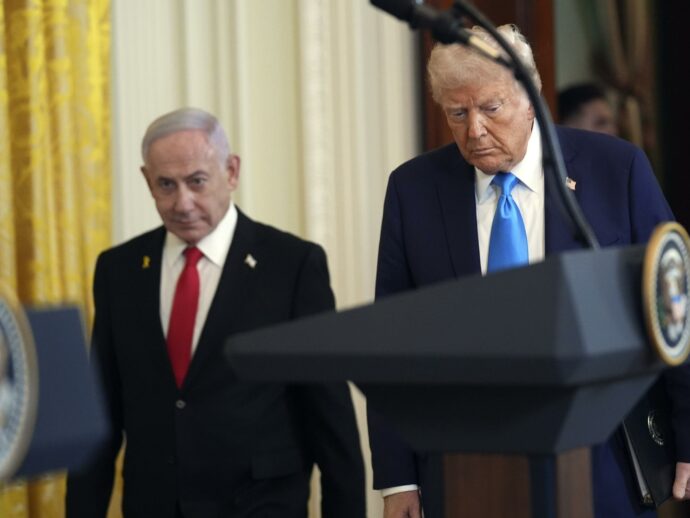 Netanyahu vola da Trump: “Parleremo di dazi e vittoria a Gaza”. Raid a Khan Younis: 15 morti, anche 5 bambini