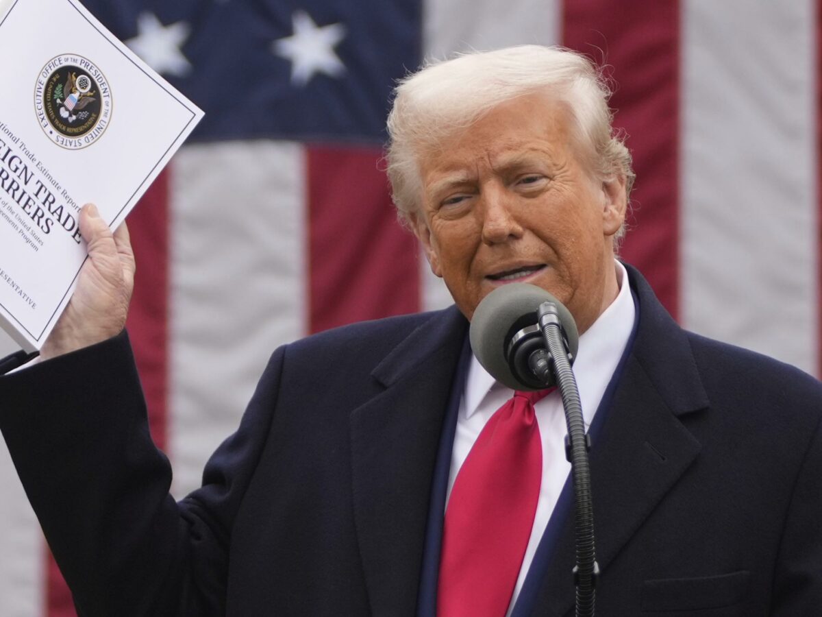 “Un anno di carcere e 3.500 euro di multa per chi vende sex toys senza chiedere documenti”: l’amministrazione Trump travolta per le nuove regole sul sesso