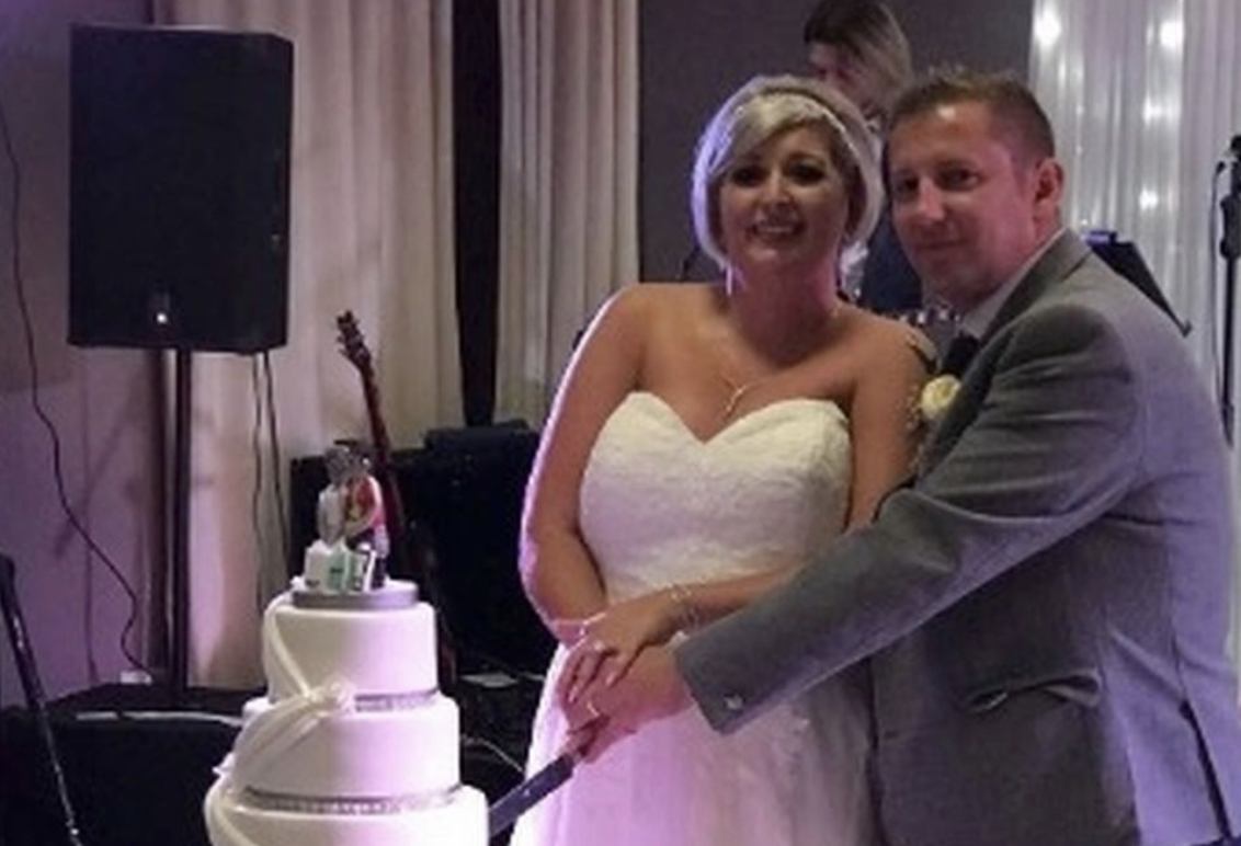 Vinse 170 milioni di euro e ora (a causa dei soldi) divorzia dal secondo marito ma “con gioia”: la storia di Gillian Bayford