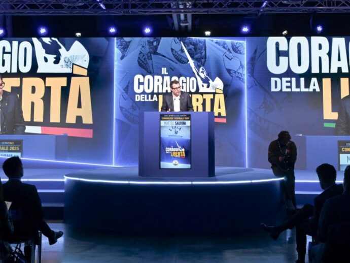 Salvini invoca la motosega. Ma il Viminale è già svanito