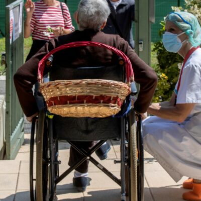 Copertina di Sanità, Lega&C. scaricano i malati non autosufficienti