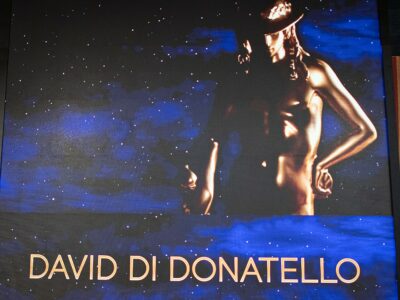 Copertina di David di Donatello 2025, tutte le candidature: Parthenope e Berlinguer i favoriti. La cerimonia condotta da Mika ed Elena Sofia Ricci