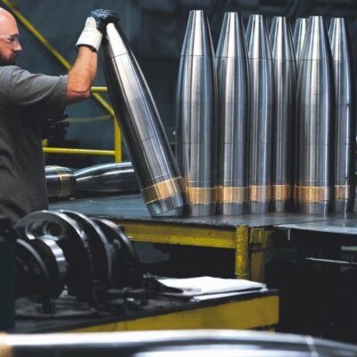 Copertina di Riarmo, arriva il “Med”: il fondo che acquista armamenti per l’Europa