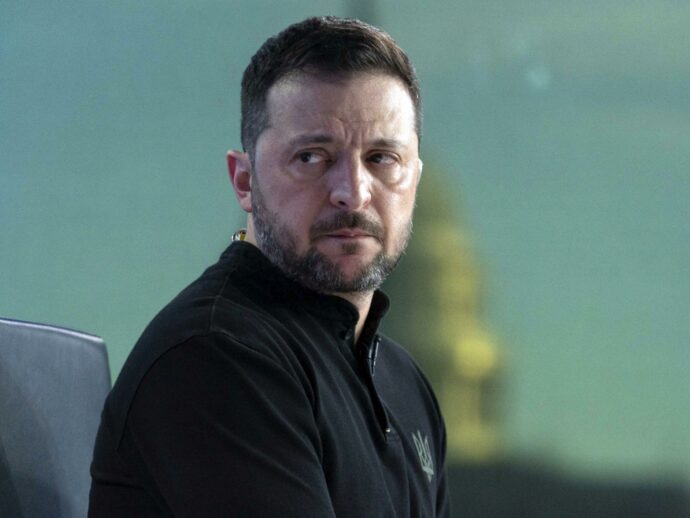 Zelensky denuncia la presenza di cinesi con le truppe russe. Kiev convoca l’incaricato d’affari di Pechino