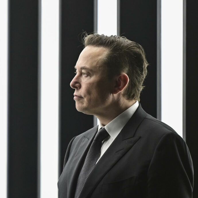 “Elon Musk mi ha offerto 15 milioni dollari per non rivelare la nascita di nostro figlio. Lui è padre di Romulus al 100%”: parla l’influencer Ashley St. Clair