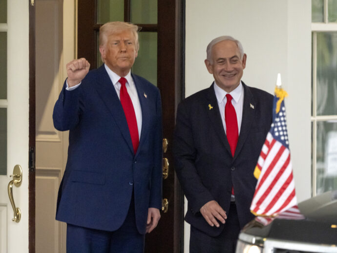 Gaza, Netanyahu insiste: “Contatti con Paesi per trasferire palestinesi”. E il suo ministro parla di “16 voli già partiti”