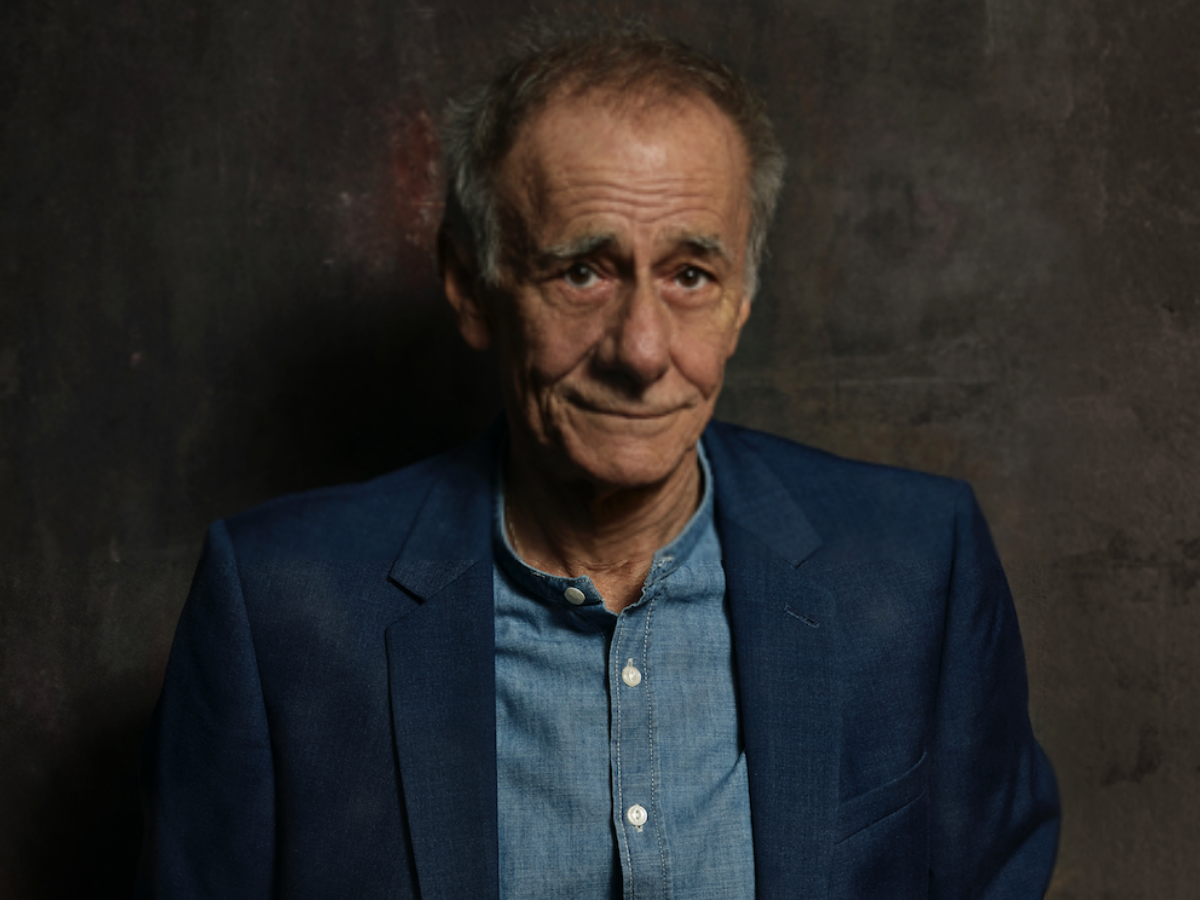 Roberto Vecchioni: “È impossibile guarire dal dolore della perdita di mio figlio Arrigo, mia moglie non vive più. Fai tantissime cose, quando ti fermi pensi a lui”