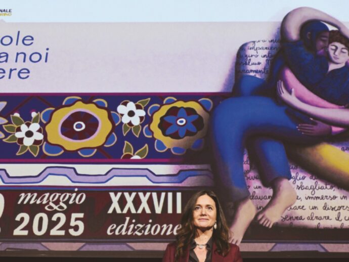 “Le parole tra noi leggere” in questi tempi pesanti: il Salone del Libro con star e starlette