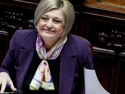 Copertina di Calderone e la sua laurea finiscono sul tavolo dei pm