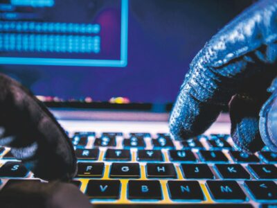 Copertina di Dati online, l’analista della Presidenza del Consiglio: “È un database riservato, impossibile sottovalutare”