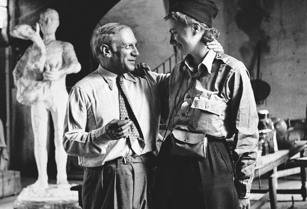 Lee Miller, da Vogue a Dachau: la liberazione nella vasca di Hitler