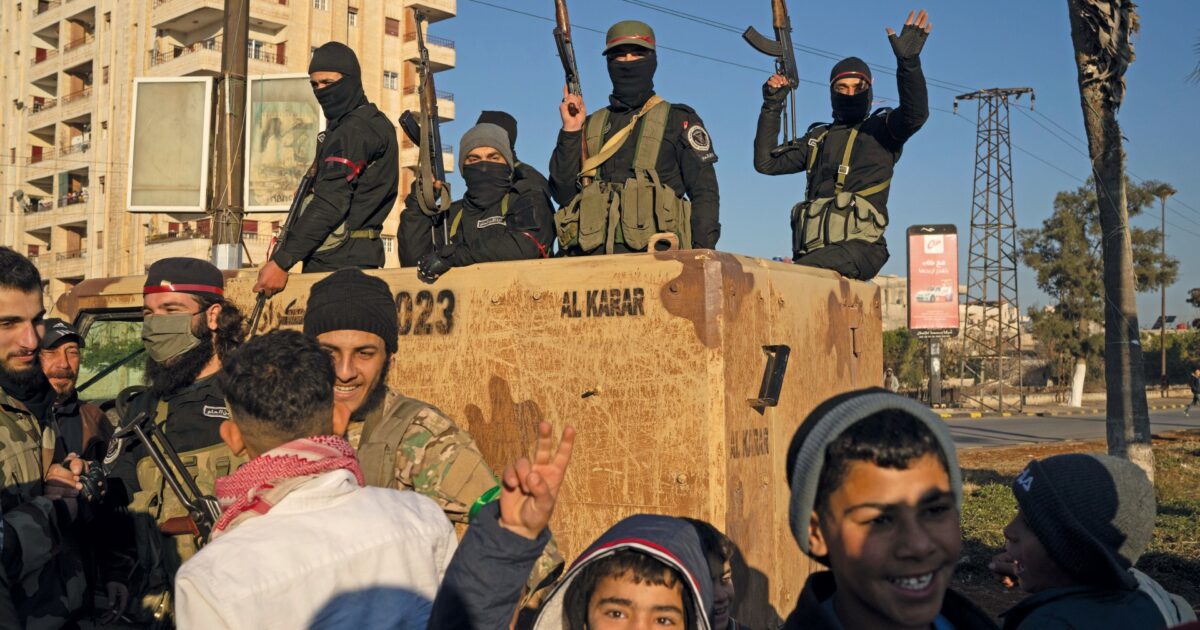 Al Jolani fallisce il test fondamentale dello Stato: ora la Siria ha bisogno di un quadro politico serio Al Jolani fallisce il test fondamentale dello Stato: ora la Siria ha bisogno di un quadro politico serio