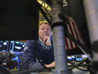 Dazi, pioggia di vendite sui titoli di Stato Usa: i rendimenti volano. Crisi finanziaria in arrivo?