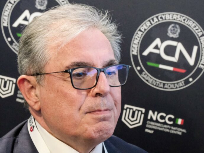 Cybersecurity, contatti di alte cariche online. Il piano a destra: niente dissenso dentro l’Agenzia