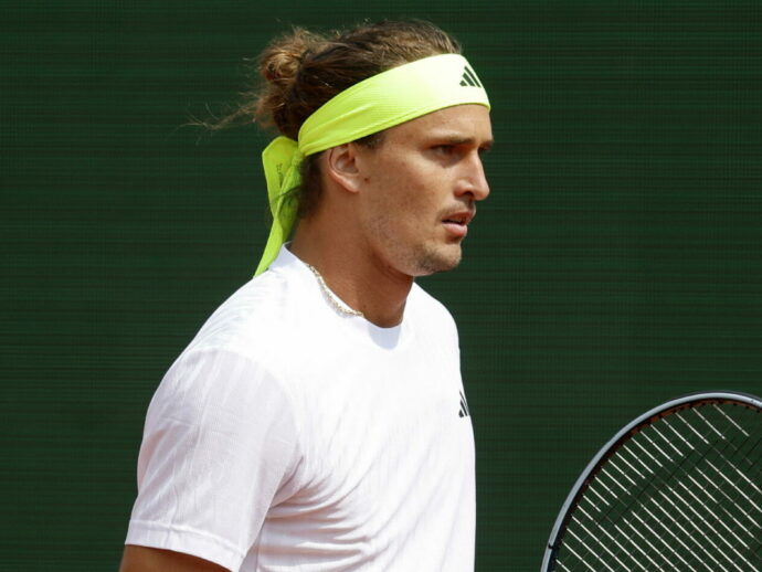 “Non so cosa mi stia succedendo, non so cosa dire”: Zverev è a pezzi, scappa in fretta e furia dalla conferenza stampa