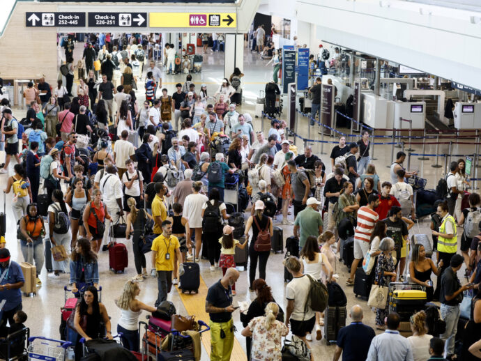 Arrestato a Fiumicino il “re delle truffe” Marco Mouly: aveva architettato il raggiro della tassa sul carbonio