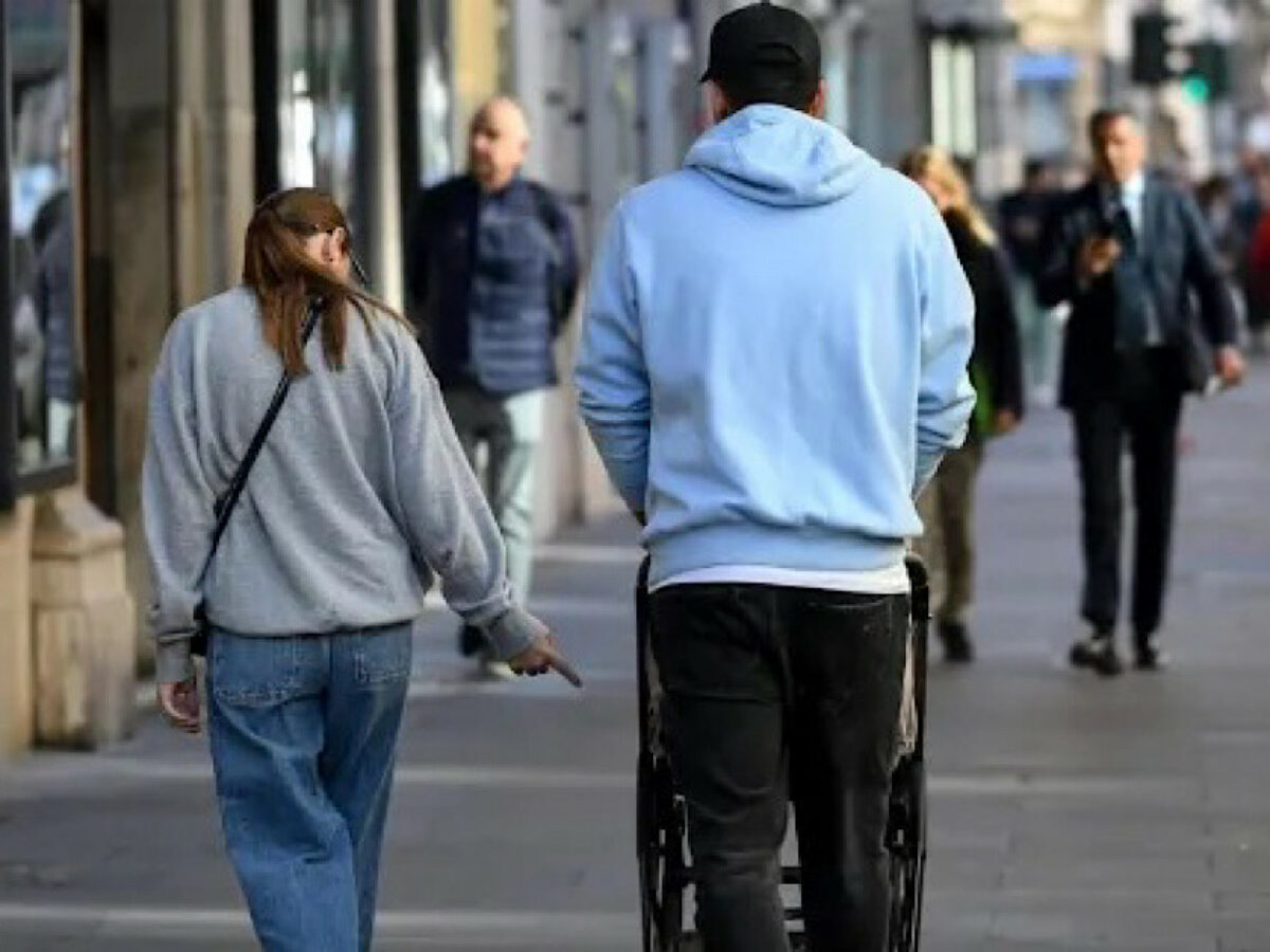 “La vita da single è diventata più attraente e concreta per la Generazione Z e i Millennials”: in Italia il tasso di natalità rimane preoccupante